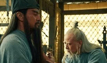 曹操被谁的首级吓死了？