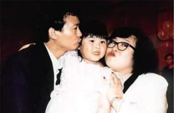 肥肥沈殿霞害过的人 与翁来自美玲什么关系