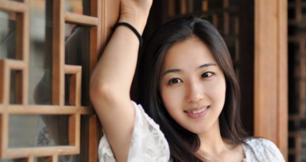 非诚勿扰李莉娜被谁牵走？