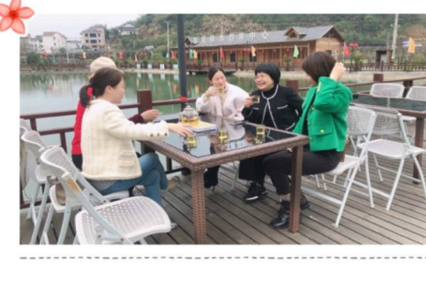 岁月不减来自芳华梦,笑靥如花胜春娇什么意思