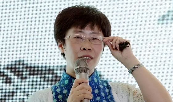 蒙曼的第一任丈夫是谁