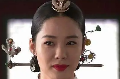 《花儿的战争》喂孩子第几集？