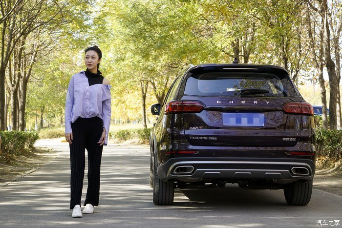 共享美好时光，媳妇来当车模记录下与瑞虎8PLUS的甜蜜瞬间