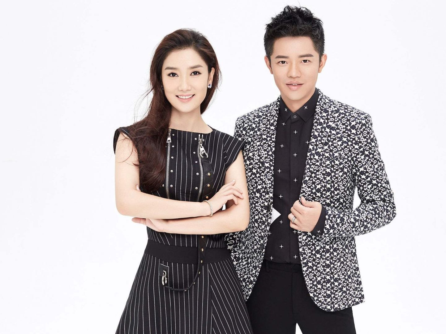 玲花为何要点赞diss徐明朝的微博？