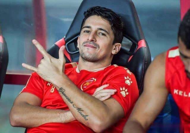 为何洛国富成了过街老鼠？