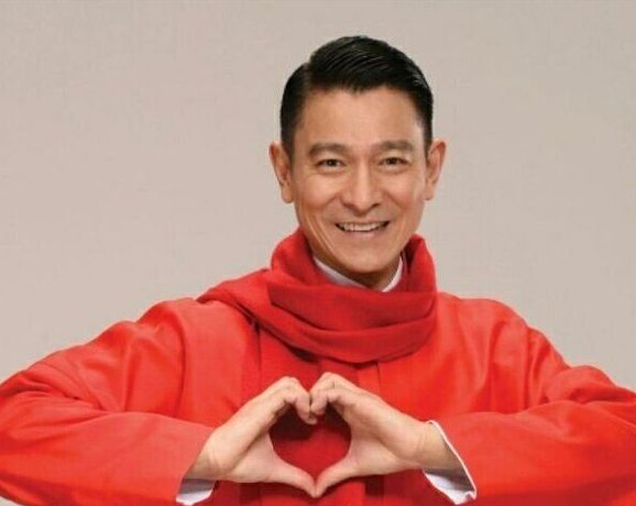 刘德华首次直播，回顾出道40周年点点滴滴，他在圈内的口碑如何？