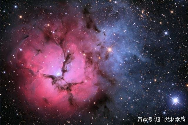 宇宙为什么会膨胀?