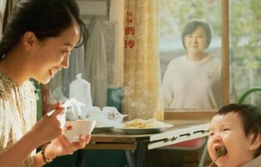 高高的青山上萱草花开放是什么歌