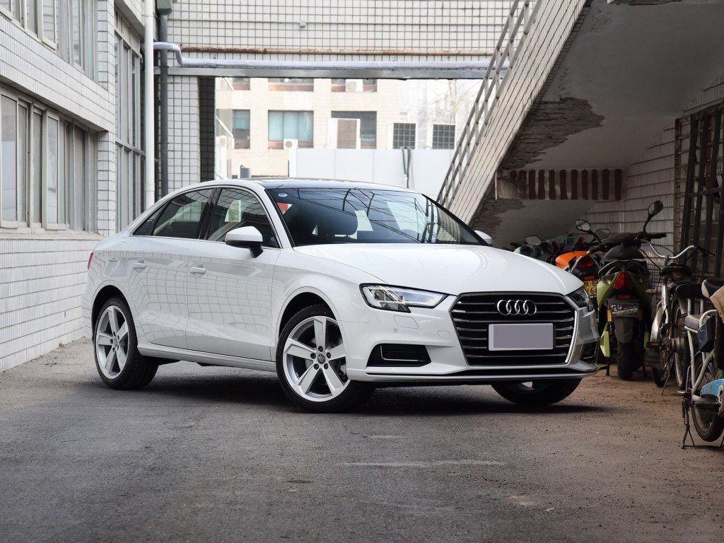 奥迪A3两厢和三厢哪个好