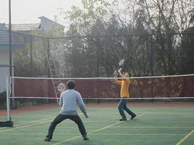 打羽毛球的好处有哪些？