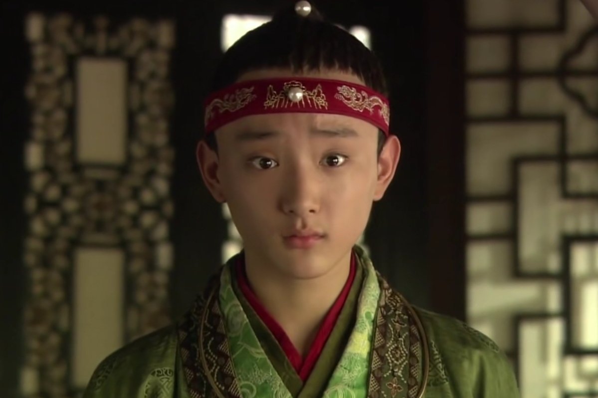 薛宝钗的前世是鬼还是仙？