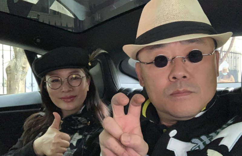 当年丈夫入狱,二婚嫁给周立波的浙江富豪胡洁,他们现状如何了?